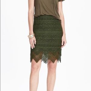 Banana Republic Green Crochet Lace Skirt Size 6